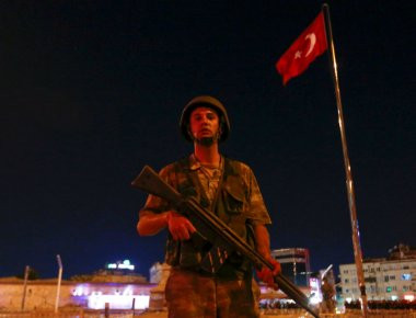 Τουρκία: Διαμάχη για τις αφίσες του πραξικοπήματος